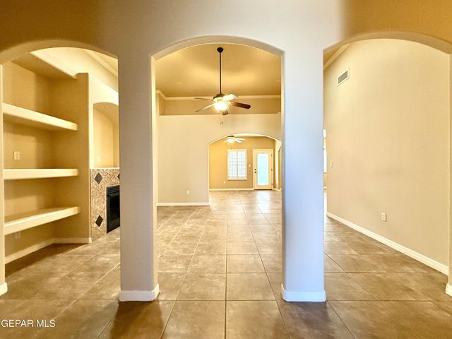 3060 SOLAR POINT Lane, El Paso, TX 79938