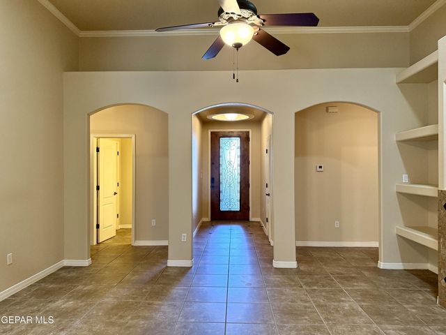 3060 SOLAR POINT Lane, El Paso, TX 79938