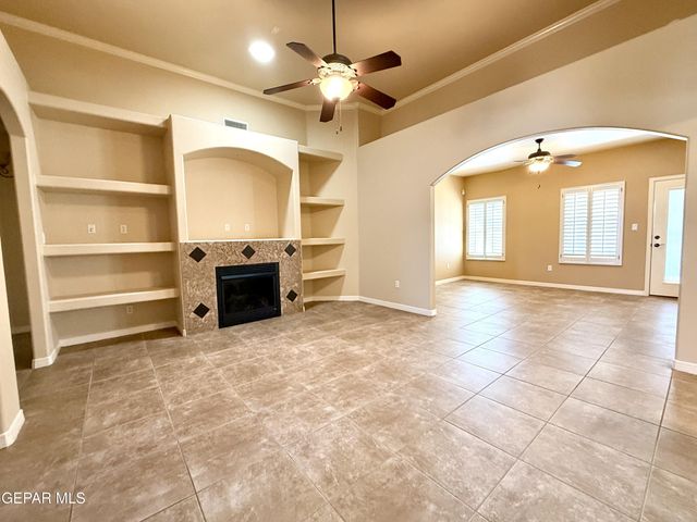 3060 SOLAR POINT Lane, El Paso, TX 79938