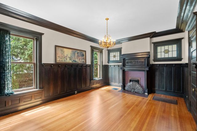31 Woodland Avenue, Columbus, OH 43203