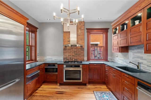 31 Woodland Avenue, Columbus, OH 43203