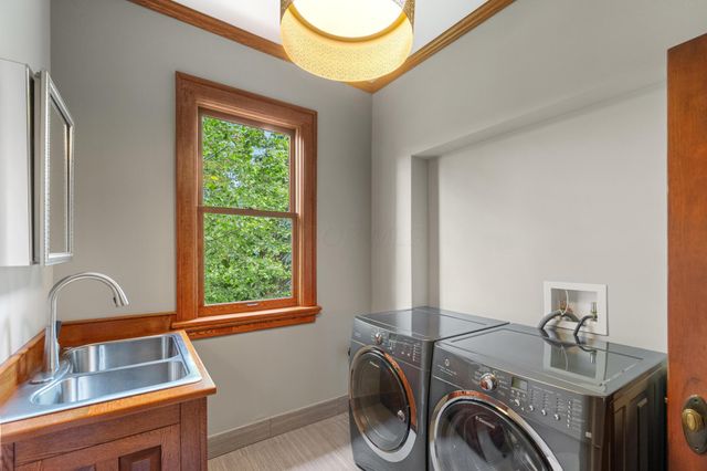 31 Woodland Avenue, Columbus, OH 43203