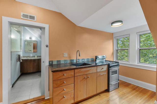 31 Woodland Avenue, Columbus, OH 43203