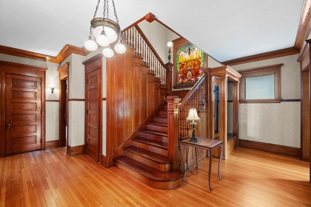 31 Woodland Avenue, Columbus, OH 43203