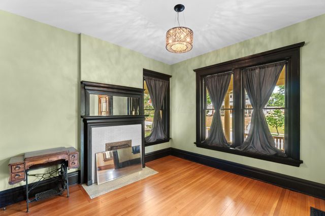 31 Woodland Avenue, Columbus, OH 43203