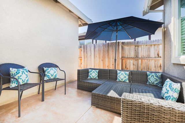 2248 Clearbrook Cir, Roseville, CA 95747