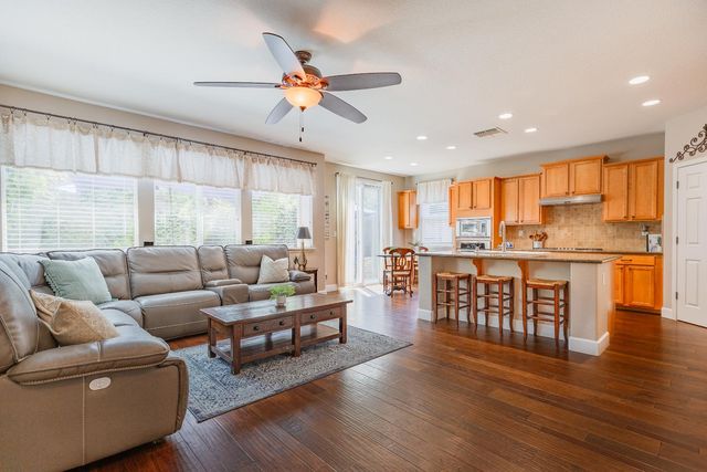 2248 Clearbrook Cir, Roseville, CA 95747