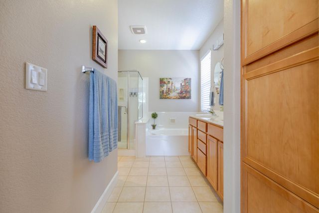 2248 Clearbrook Cir, Roseville, CA 95747