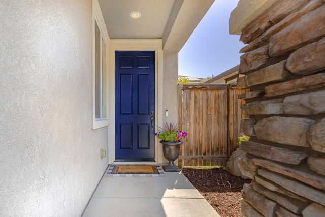 2248 Clearbrook Cir, Roseville, CA 95747