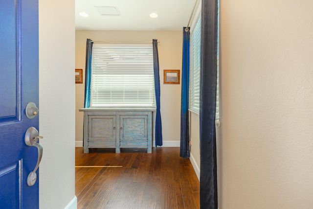 2248 Clearbrook Cir, Roseville, CA 95747