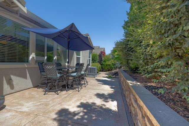 2248 Clearbrook Cir, Roseville, CA 95747