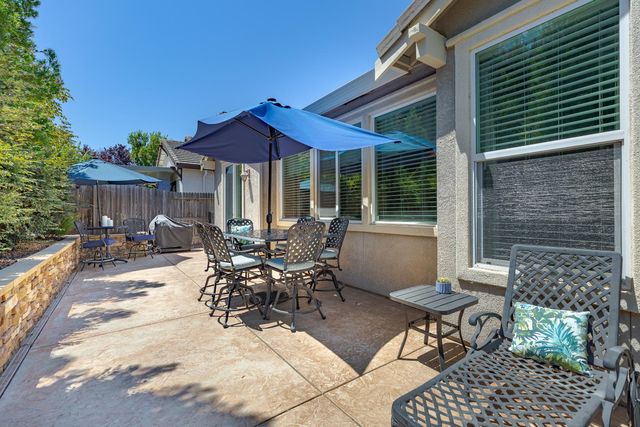 2248 Clearbrook Cir, Roseville, CA 95747