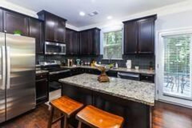 1547 Paxton Drive SW, Lilburn, GA 30047