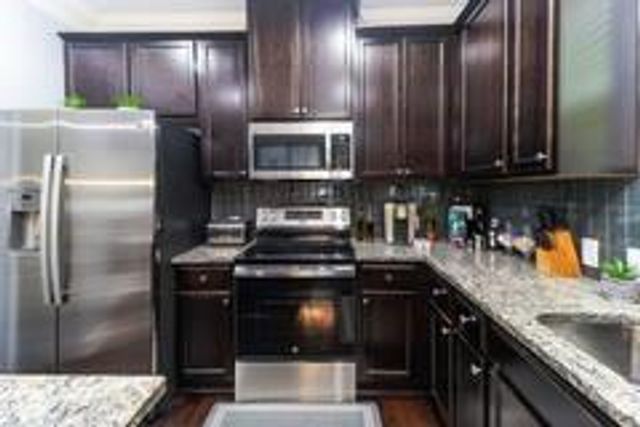 1547 Paxton Drive SW, Lilburn, GA 30047