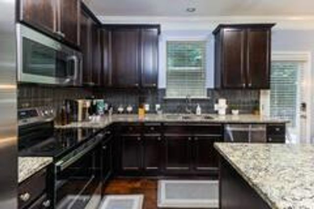 1547 Paxton Drive SW, Lilburn, GA 30047