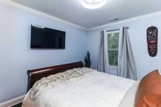 1547 Paxton Drive SW, Lilburn, GA 30047