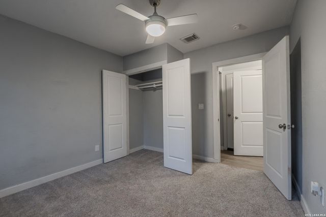 210 GREENHAVEN DR, San Antonio, TX 78201