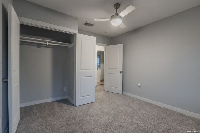 210 GREENHAVEN DR, San Antonio, TX 78201