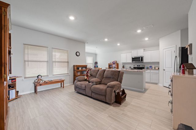 313 Crestridge Drive N, Cleburne, TX 76033