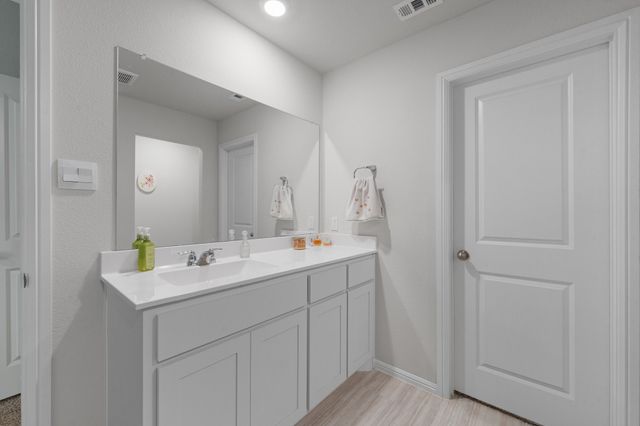 313 Crestridge Drive N, Cleburne, TX 76033
