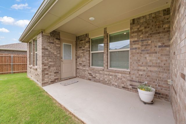 313 Crestridge Drive N, Cleburne, TX 76033