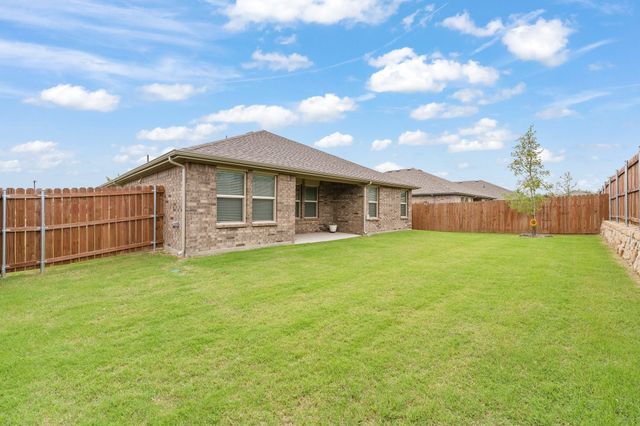 313 Crestridge Drive N, Cleburne, TX 76033