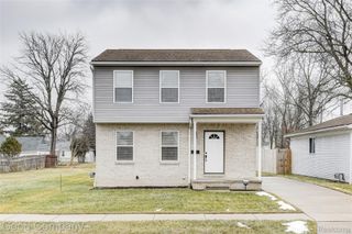 28076 Schram Street, Roseville, MI 48066