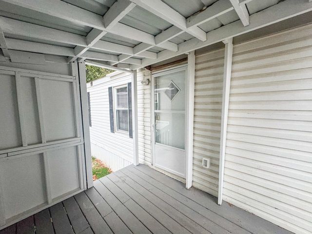 20 Avenue C, Burlington, VT 05408