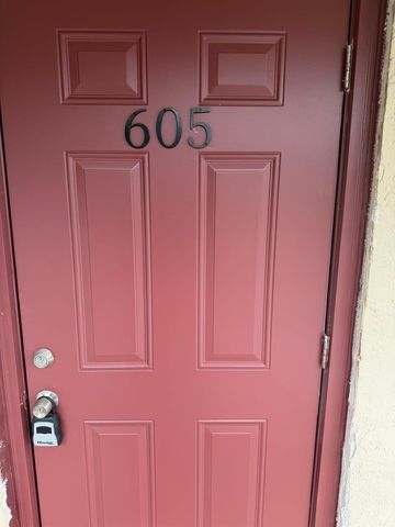 4524 SW 54th Street 605-W, Dania Beach, FL 33314