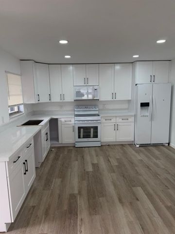 4524 SW 54th Street 605-W, Dania Beach, FL 33314