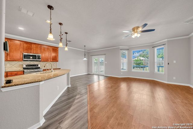 1206 Murray Winn, Windcrest, TX 78239