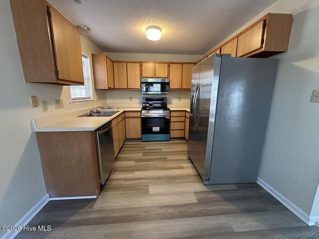 106 W Cameron Court, Jacksonville, NC 28546