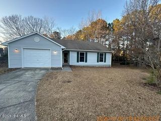 106 W Cameron Court, Jacksonville, NC 28546