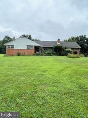 11601 DAISY LN, Glenn Dale, MD 20769