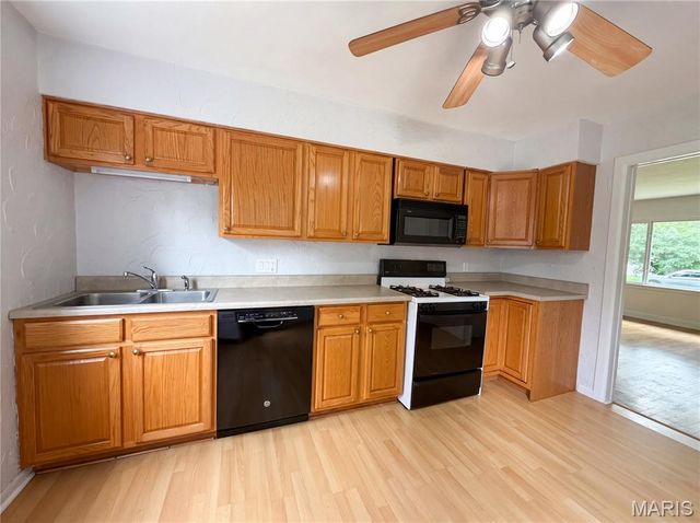 1 Winstead Place, Florissant, MO 63031