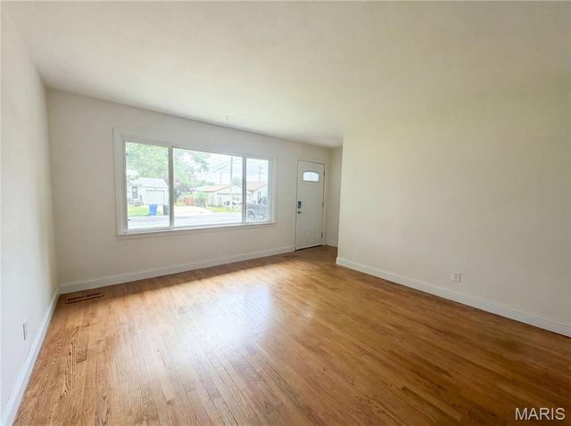 1 Winstead Place, Florissant, MO 63031