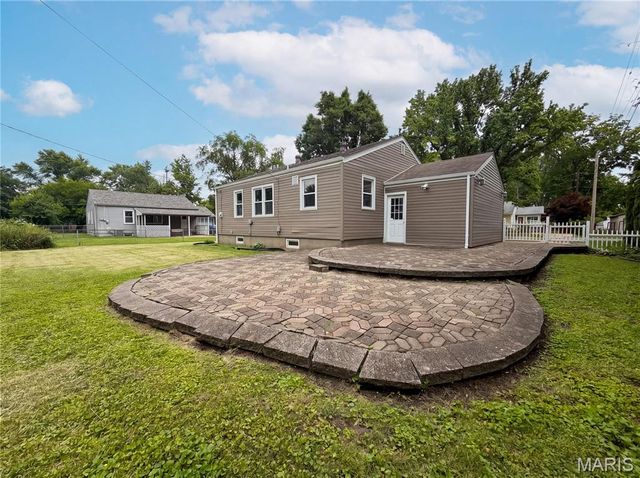 1 Winstead Place, Florissant, MO 63031