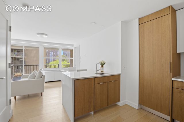 175 W 95th St Apt 8H, New York City, NY 10025