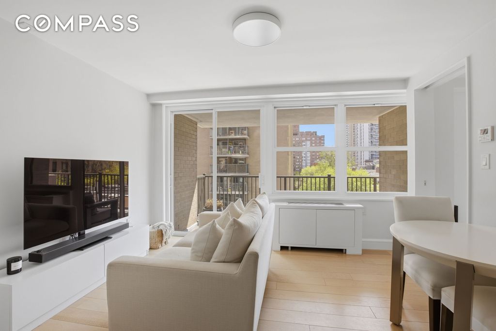 175 W 95th St Apt 8H, New York City, NY 10025