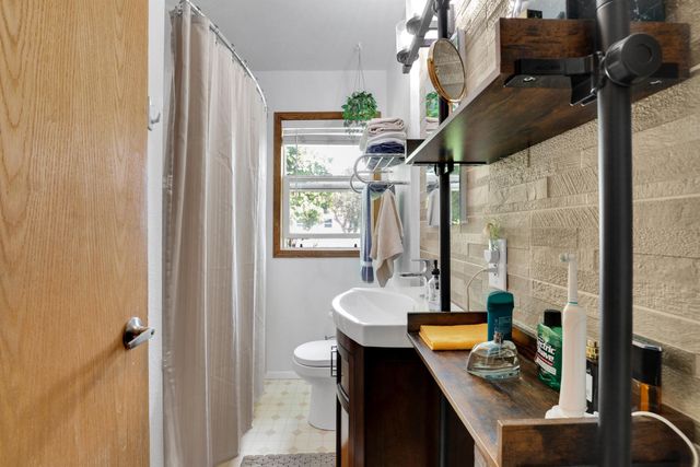 1111 E 37th Ave, Spokane, WA 99203