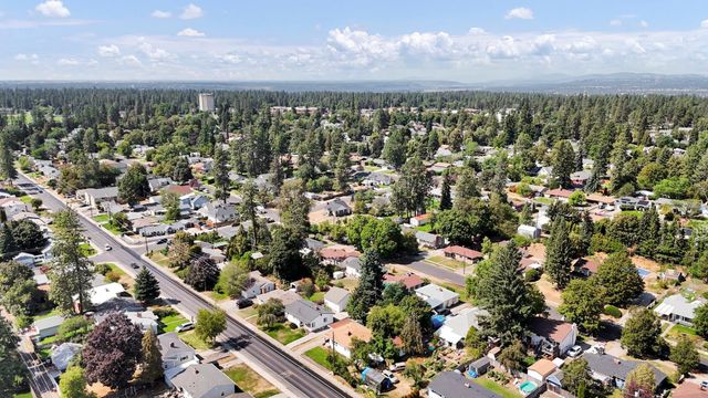 1111 E 37th Ave, Spokane, WA 99203