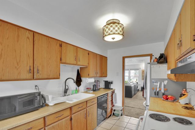 1111 E 37th Ave, Spokane, WA 99203