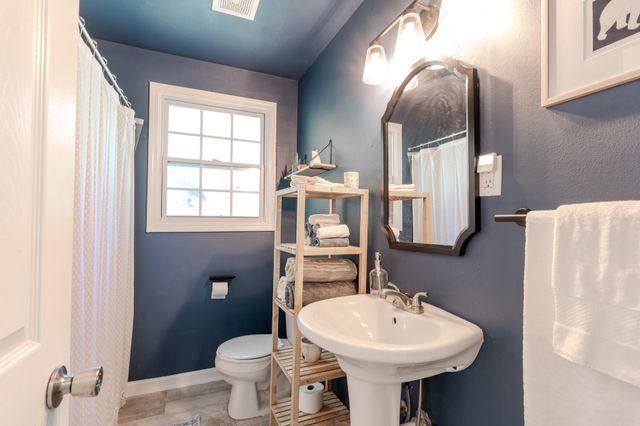 221 Downer Dr, Clarksville, TN 37042