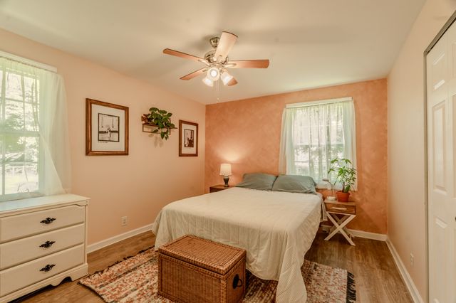 221 Downer Dr, Clarksville, TN 37042