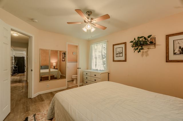 221 Downer Dr, Clarksville, TN 37042