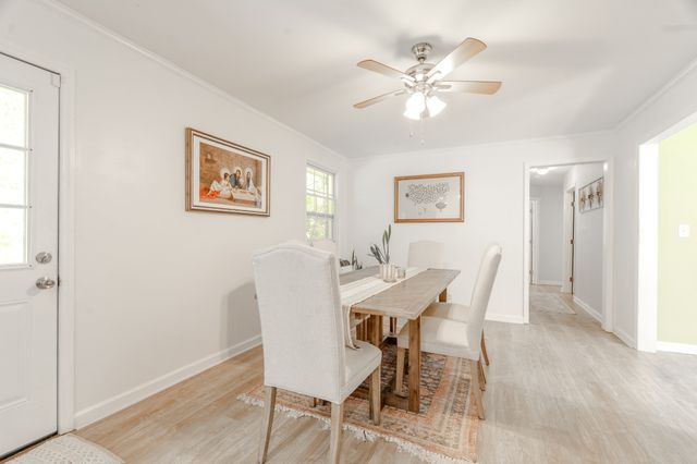 221 Downer Dr, Clarksville, TN 37042