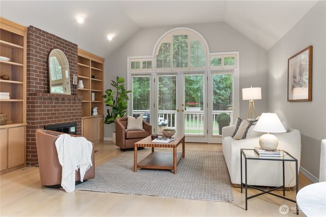21819 NE 30th Place, Sammamish, WA 98074