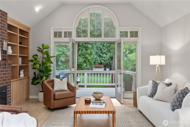 21819 NE 30th Place, Sammamish, WA 98074