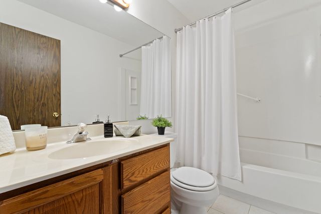 1224 Hialeah Lane, Hanover Park, IL 60133