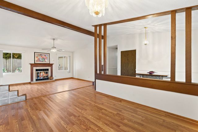 1224 Hialeah Lane, Hanover Park, IL 60133